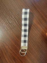 Load image into Gallery viewer, Faux Leather Wristlet