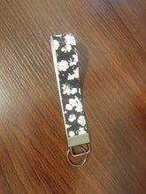 Load image into Gallery viewer, Faux Leather Wristlet